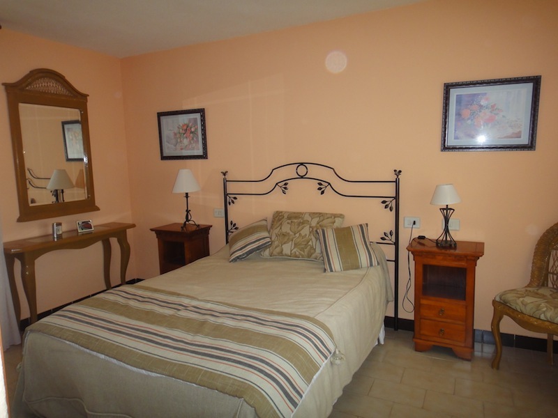 BedroomUpstairs.JPG